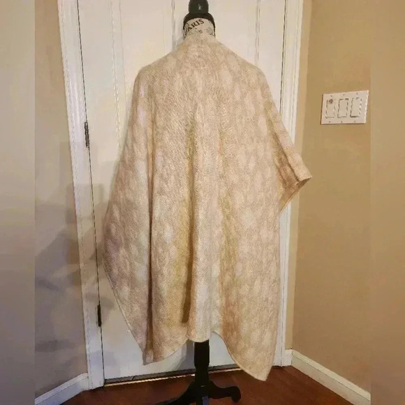 Steve Madden cape/poncho, one size - Picture 3 of 9